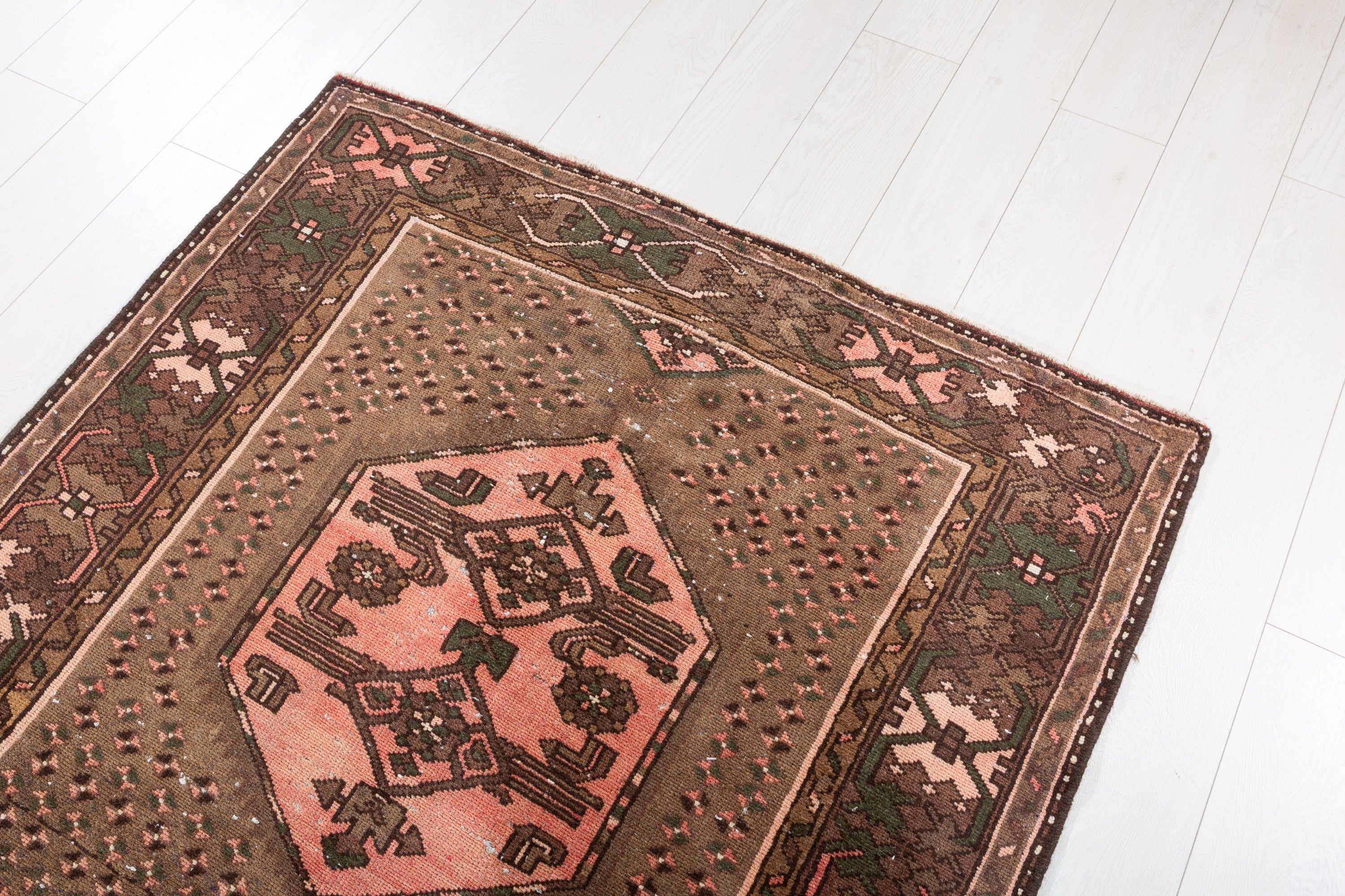 Collectible Vintage Brown, Pink Double Medallion Area Rug – 6' 7" x 3' 11" (201 x 120 cm)