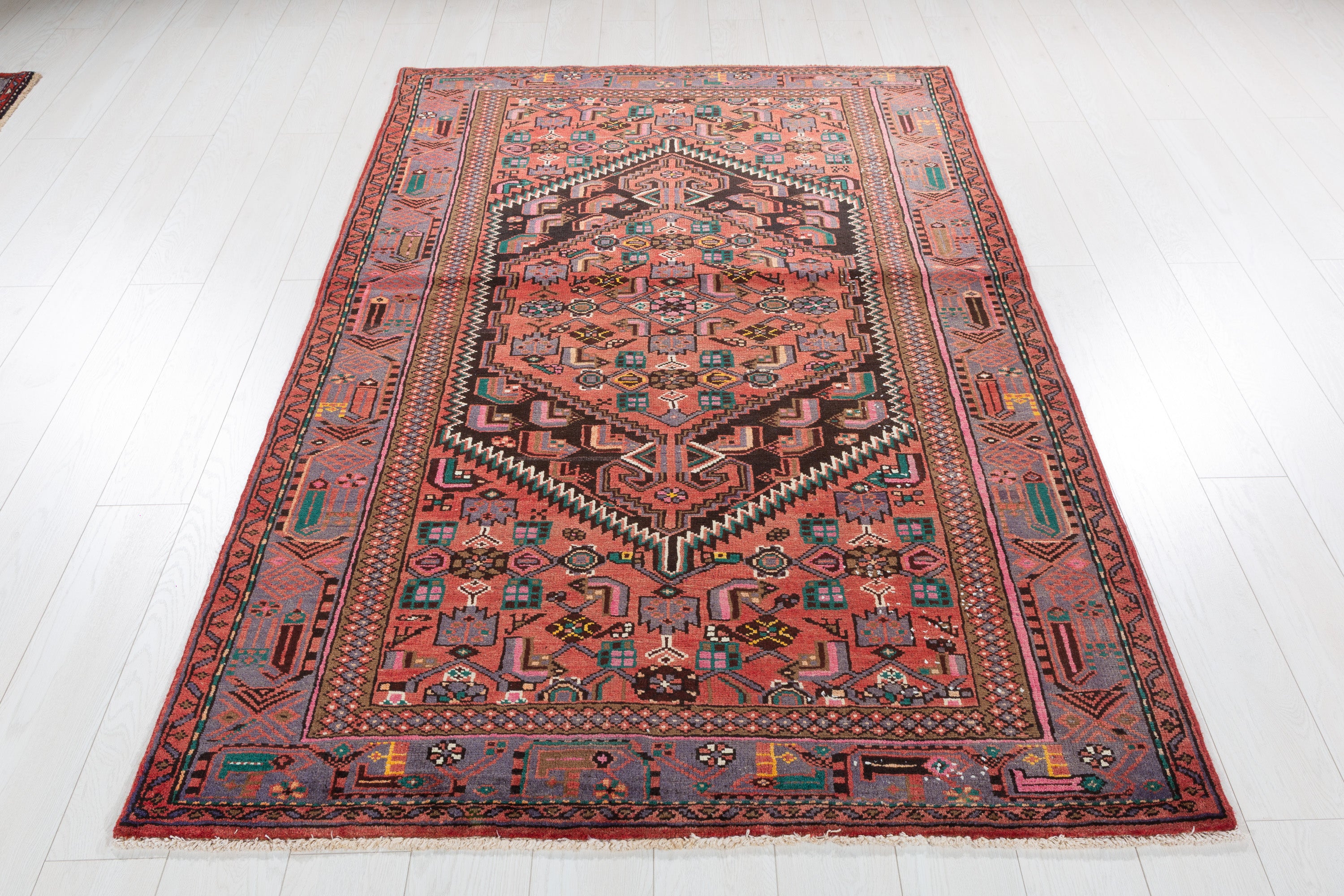 Vintage Bright Red Geometric Medallion Area Rug – 6' 11" x 4' 6" (212 x 137 cm)