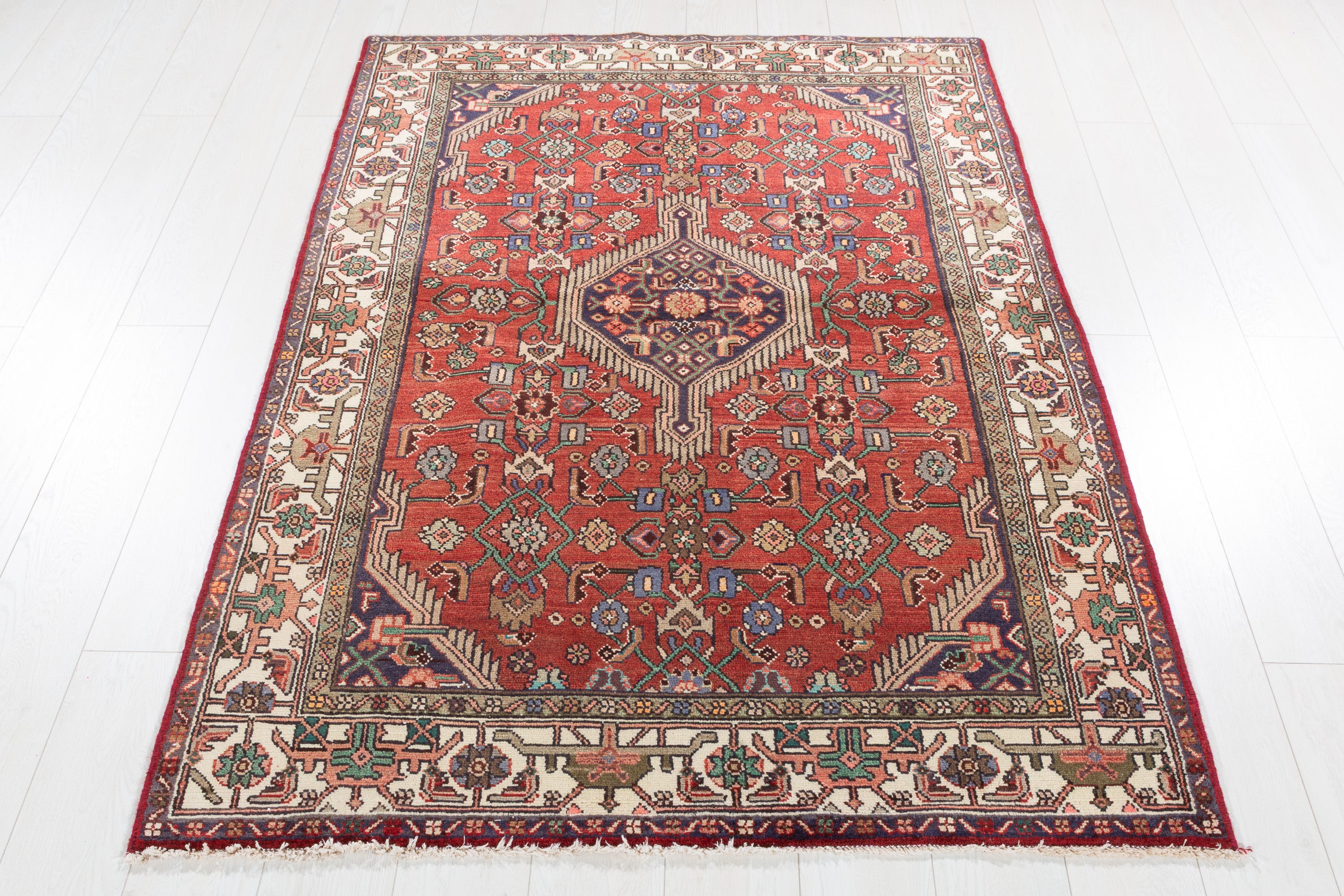 Collectible Vintage Rust Red, Beige Floral Medallion Area Rug – 5' 9" x 4' 0" (176 x 123 cm)