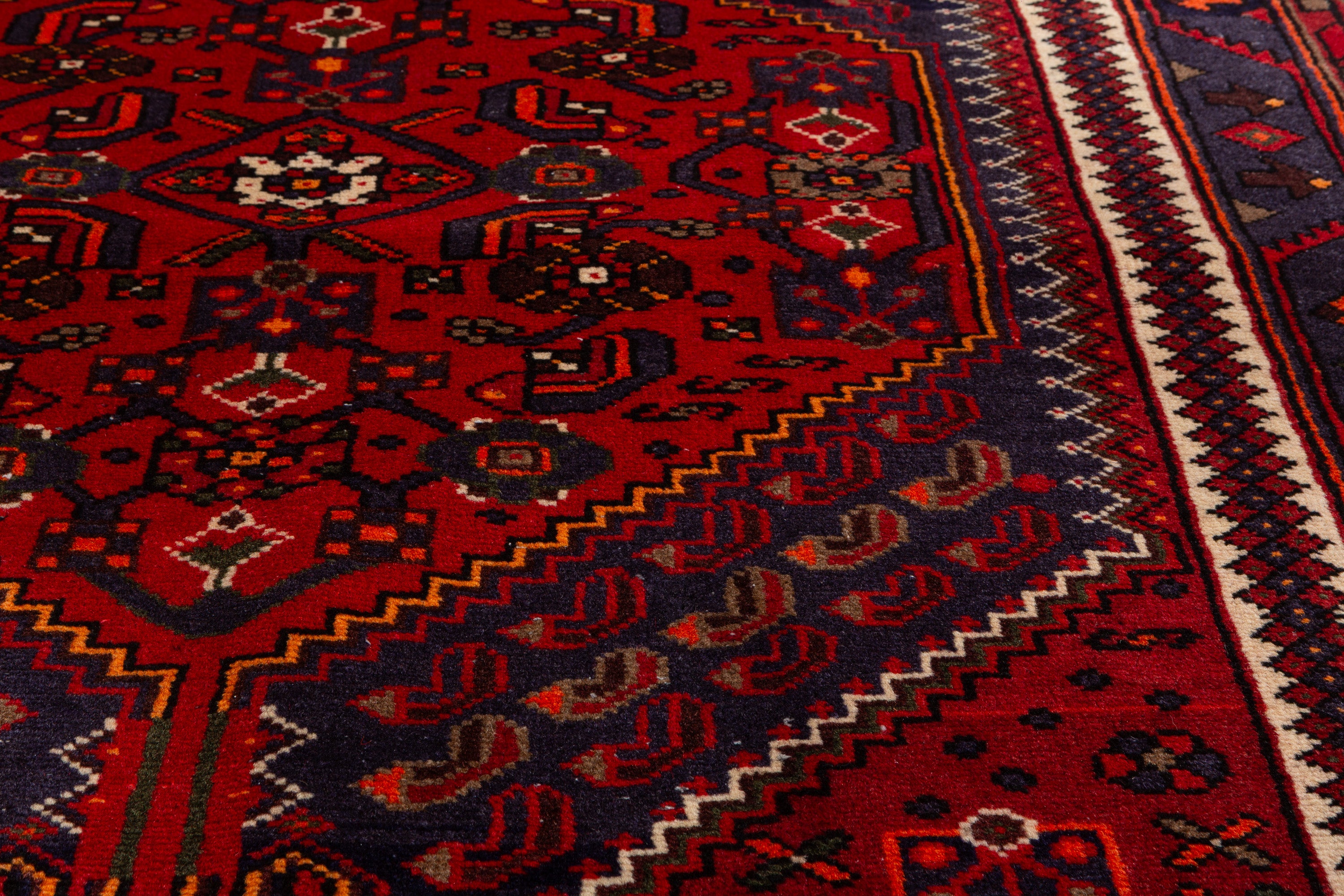Vintage Red, Navy Blue Central Medallion Area Rug – 6' 8" x 4' 4" (204 x 132 cm)