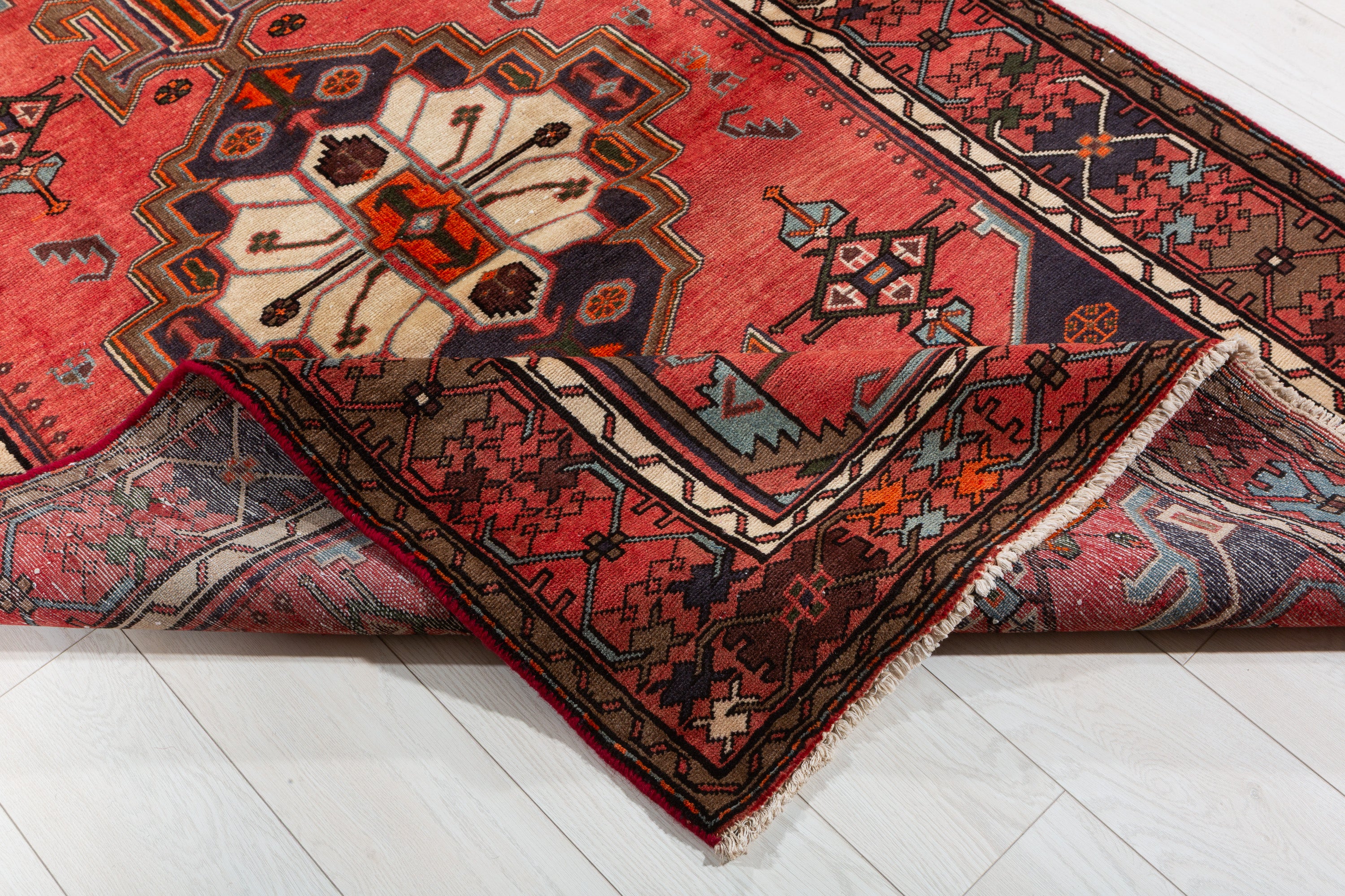 Vintage Coral, Navy Blue Geometric Medallion Area Rug – 6' 6" x 4' 4" (198 x 131 cm)