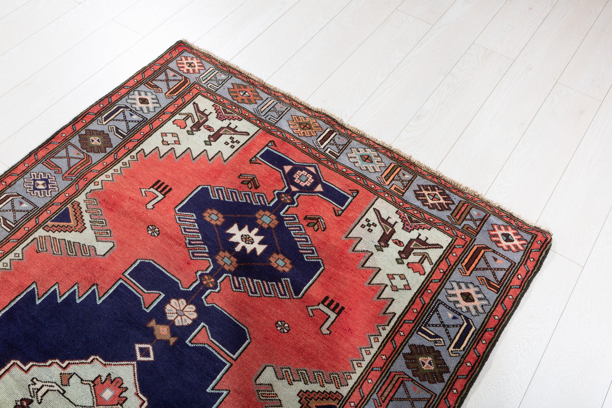 Collectible Vintage Coral, Navy Blue Triple Medallion Area Rug – 7' 0" x 4' 2" (213 x 126 cm)