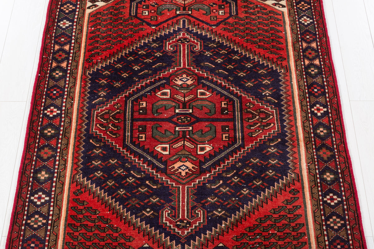 Vintage Coral, Navy Blue Diamond Medallion Area Rug – 6' 4" x 4' 1" (193 x 125 cm)