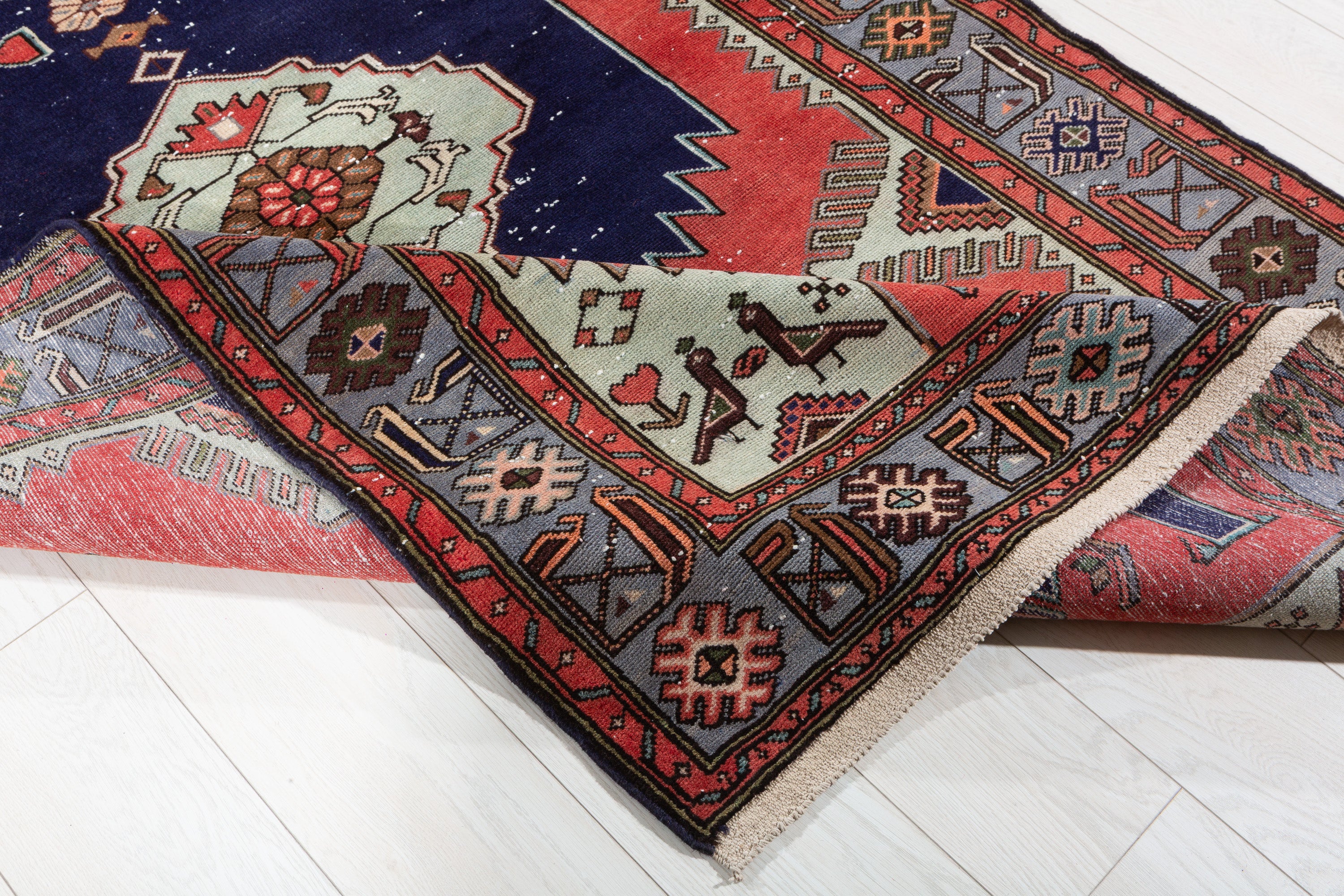 Collectible Vintage Coral, Navy Blue Triple Medallion Area Rug – 7' 0" x 4' 2" (213 x 127 cm)