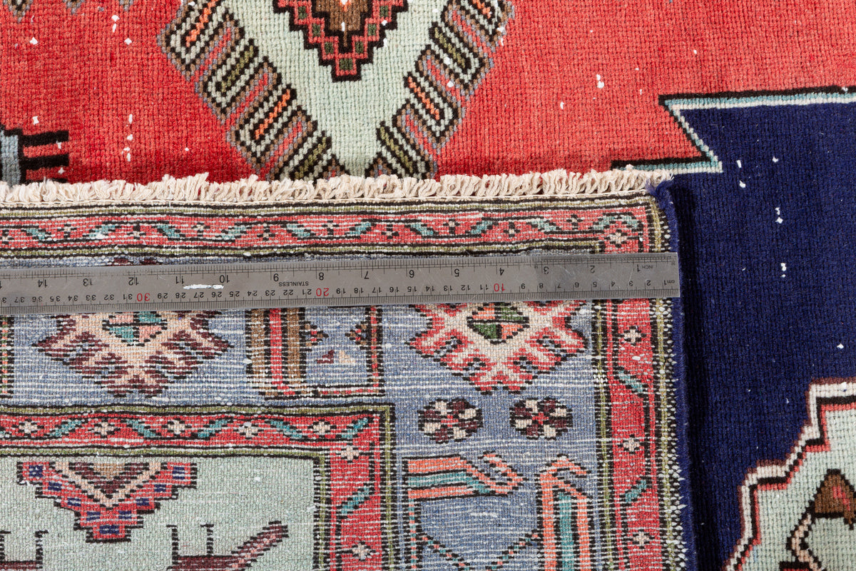 Collectible Vintage Coral, Navy Blue Triple Medallion Area Rug – 7' 0" x 4' 2" (213 x 127 cm)