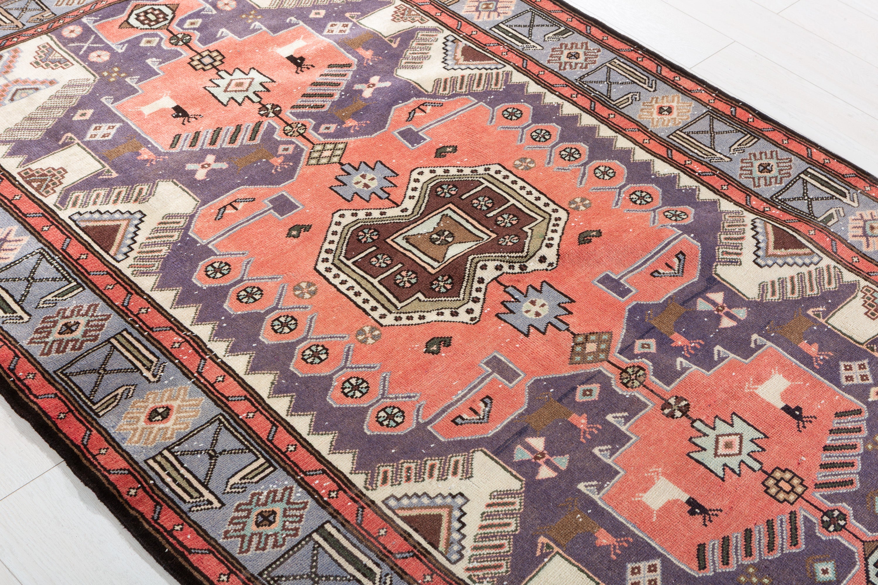 Collectible Vintage Bright Red, Blue Geometric Medallion Area Rug – 6' 6" x 4' 3" (197 x 130 cm)