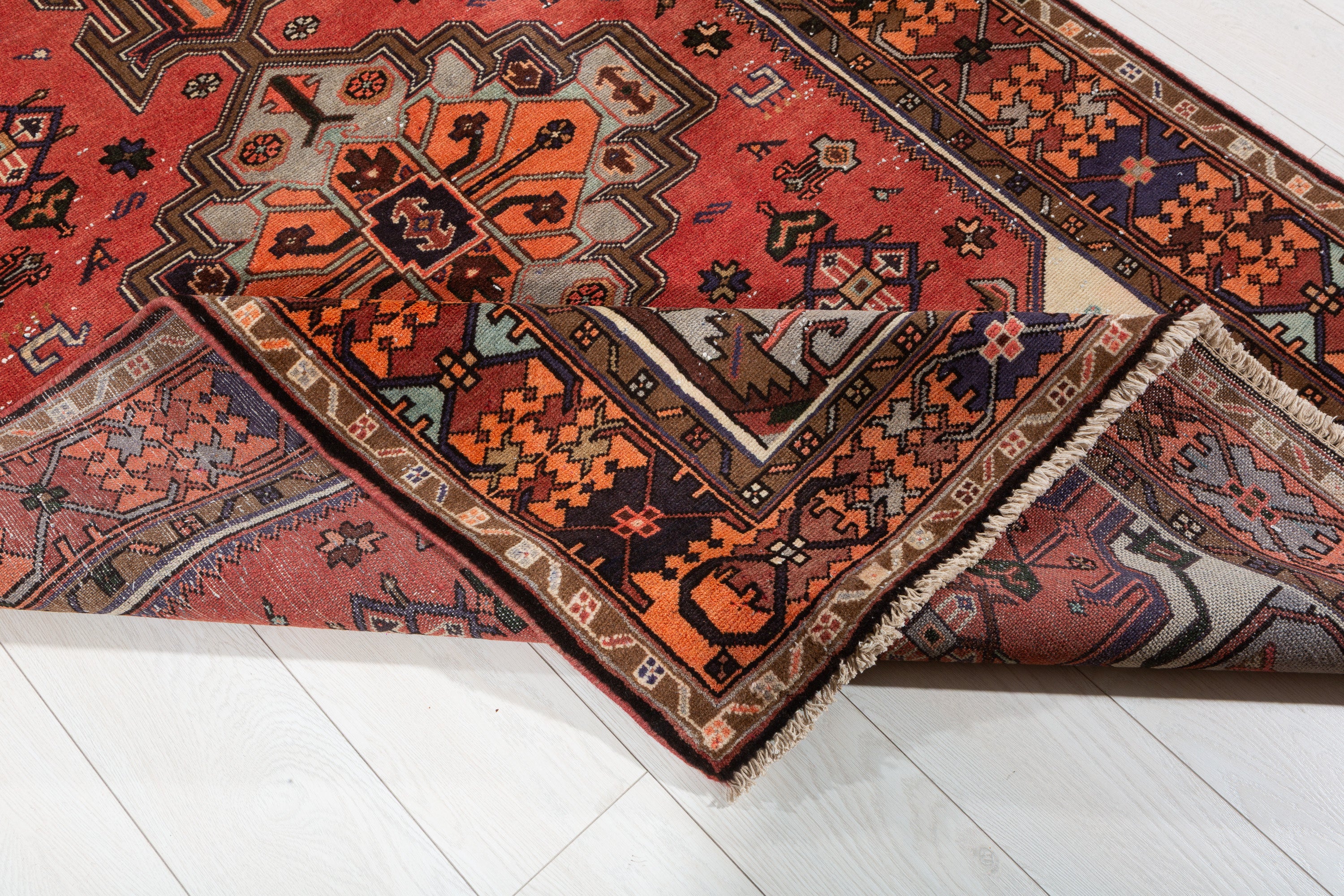 Vintage Coral, Orange Geometric Medallion Area Rug – 6' 4" x 4' 3" (194 x 130 cm)