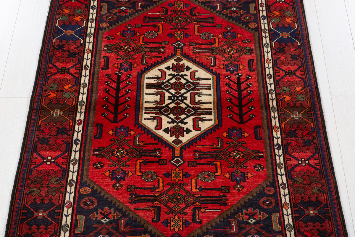 Vintage Coral, Rust Red Central Medallion Area Rug – 6' 2" x 4' 2" (189 x 126 cm)