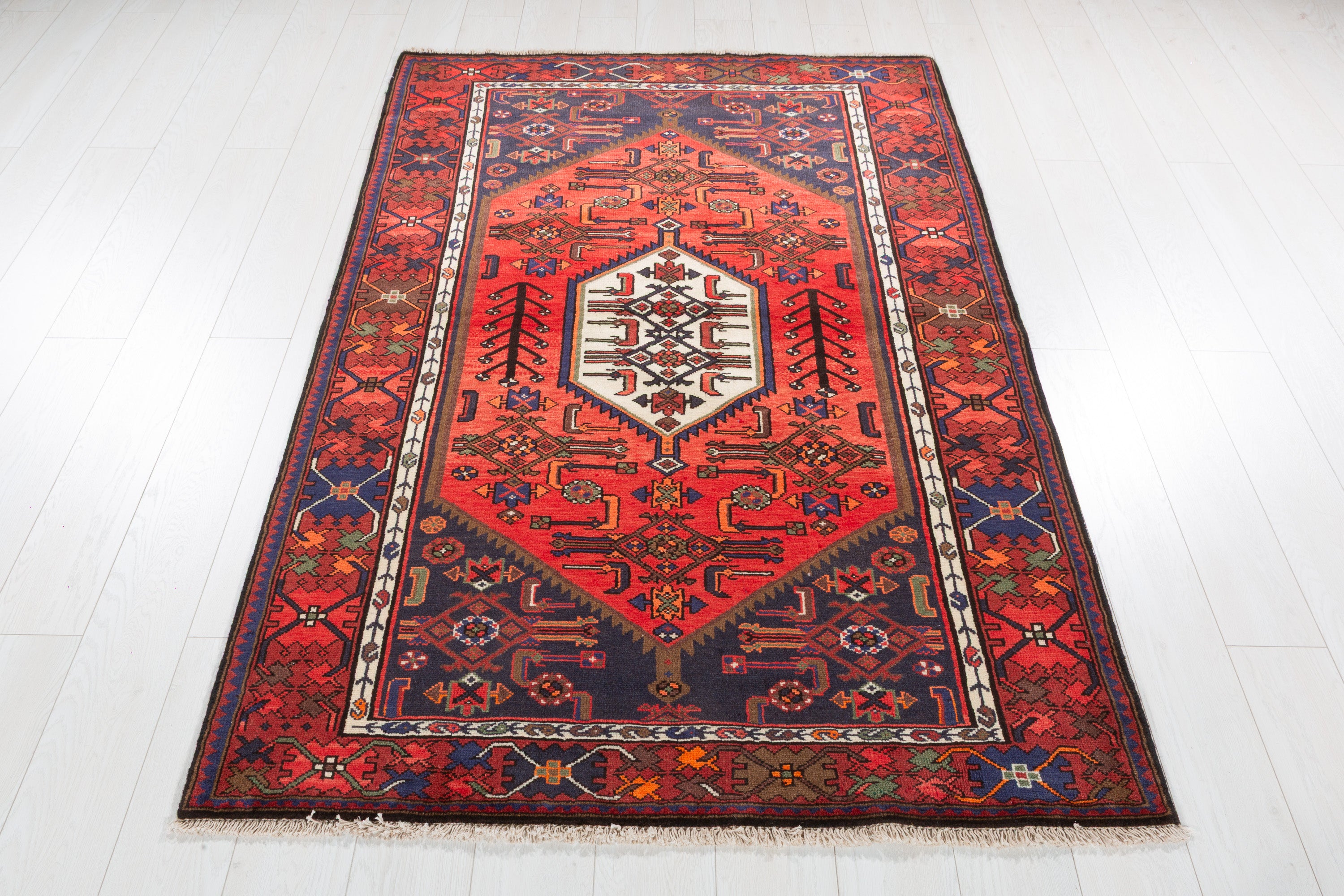 Vintage Coral, Rust Red Central Medallion Area Rug – 6' 2" x 4' 2" (189 x 126 cm)