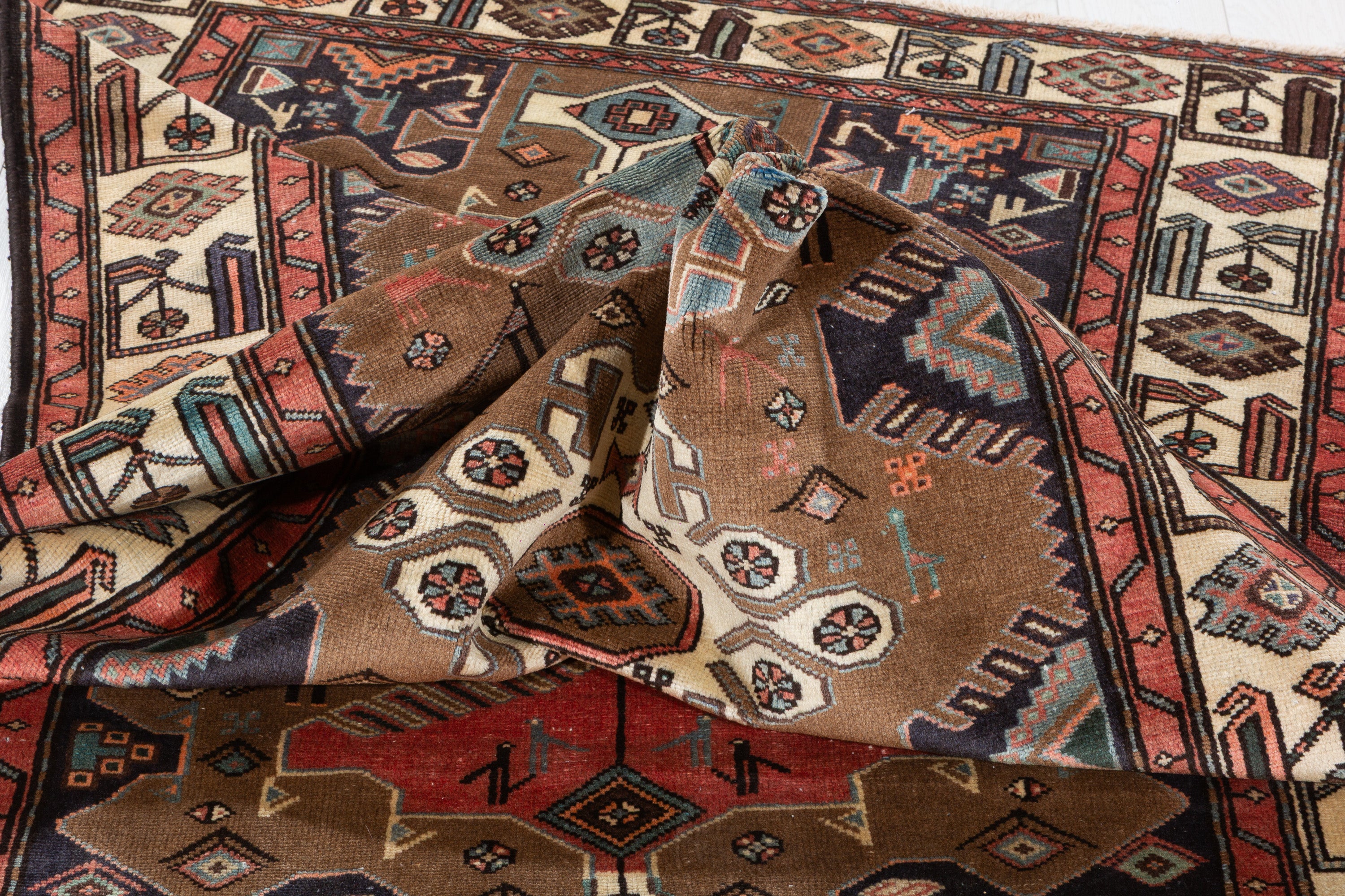 Collectible Vintage Brown, Coral Triple Medallion Area Rug – 7' 1" x 4' 1" (215 x 124 cm)