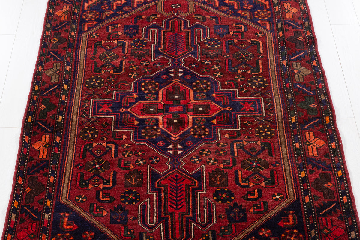Collectible Vintage Rust Red, Navy Blue Central Medallion Area Rug – 6' 9" x 4' 6" (207 x 138 cm)