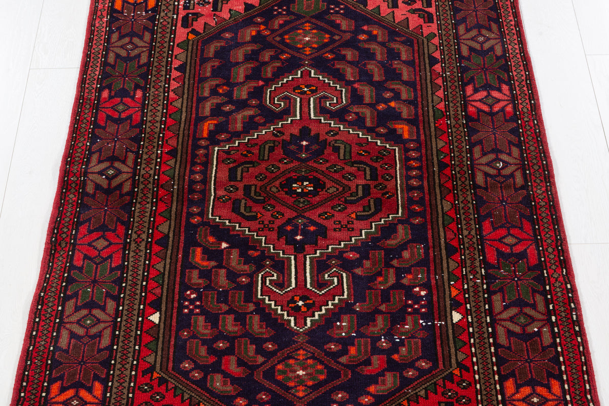 Vintage Pinkish-Red, Navy Blue Central Medallion Area Rug – 6' 4" x 3' 11" (193 x 119 cm)