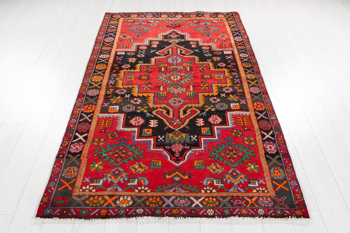 Vintage Red, Black Bold Medallion Area Rug – 7' 0" x 4' 3" (214 x 129 cm)