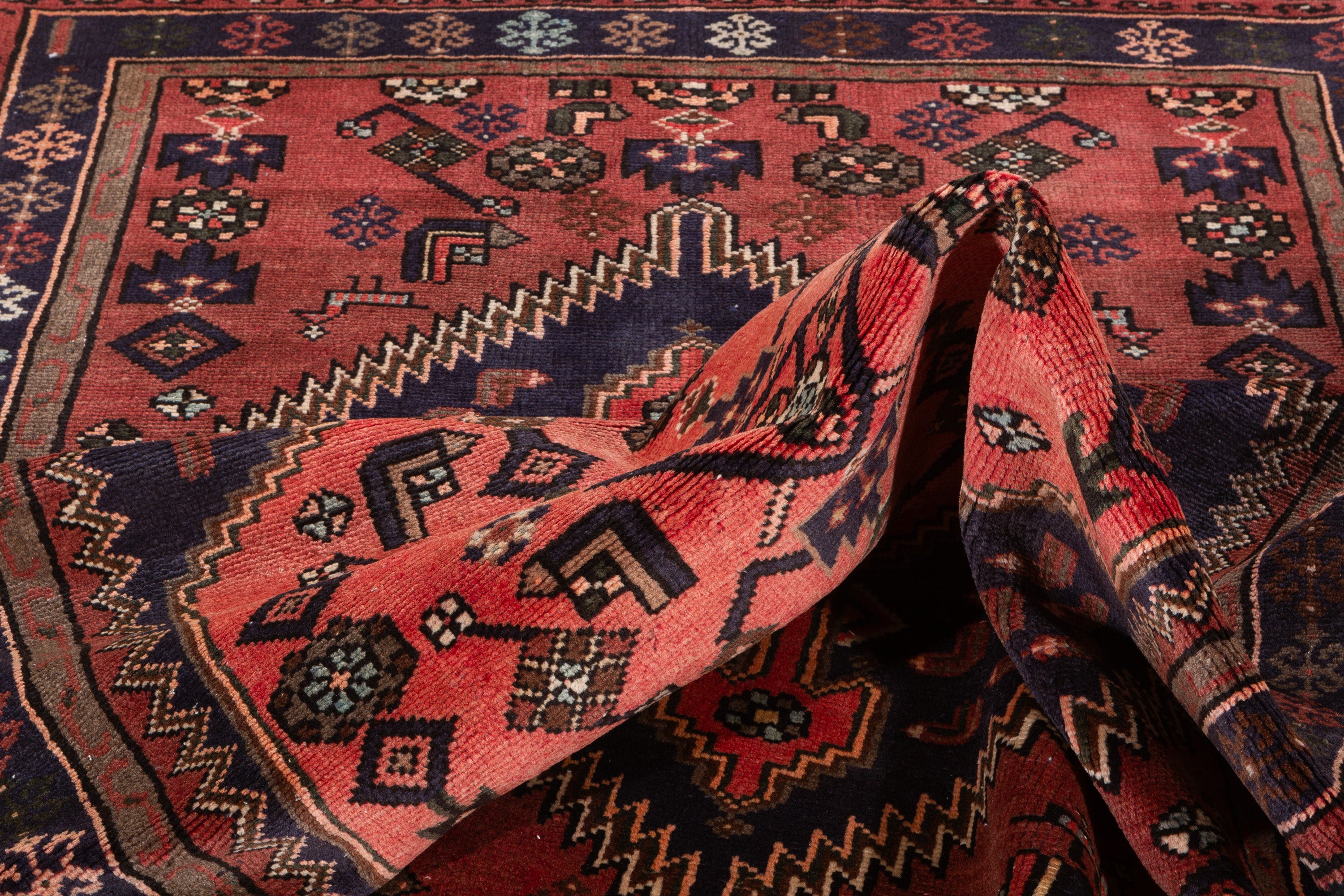 Vintage Brick Red, Coral Geometric Medallion Area Rug – 6' 9" x 4' 3" (207 x 129 cm)