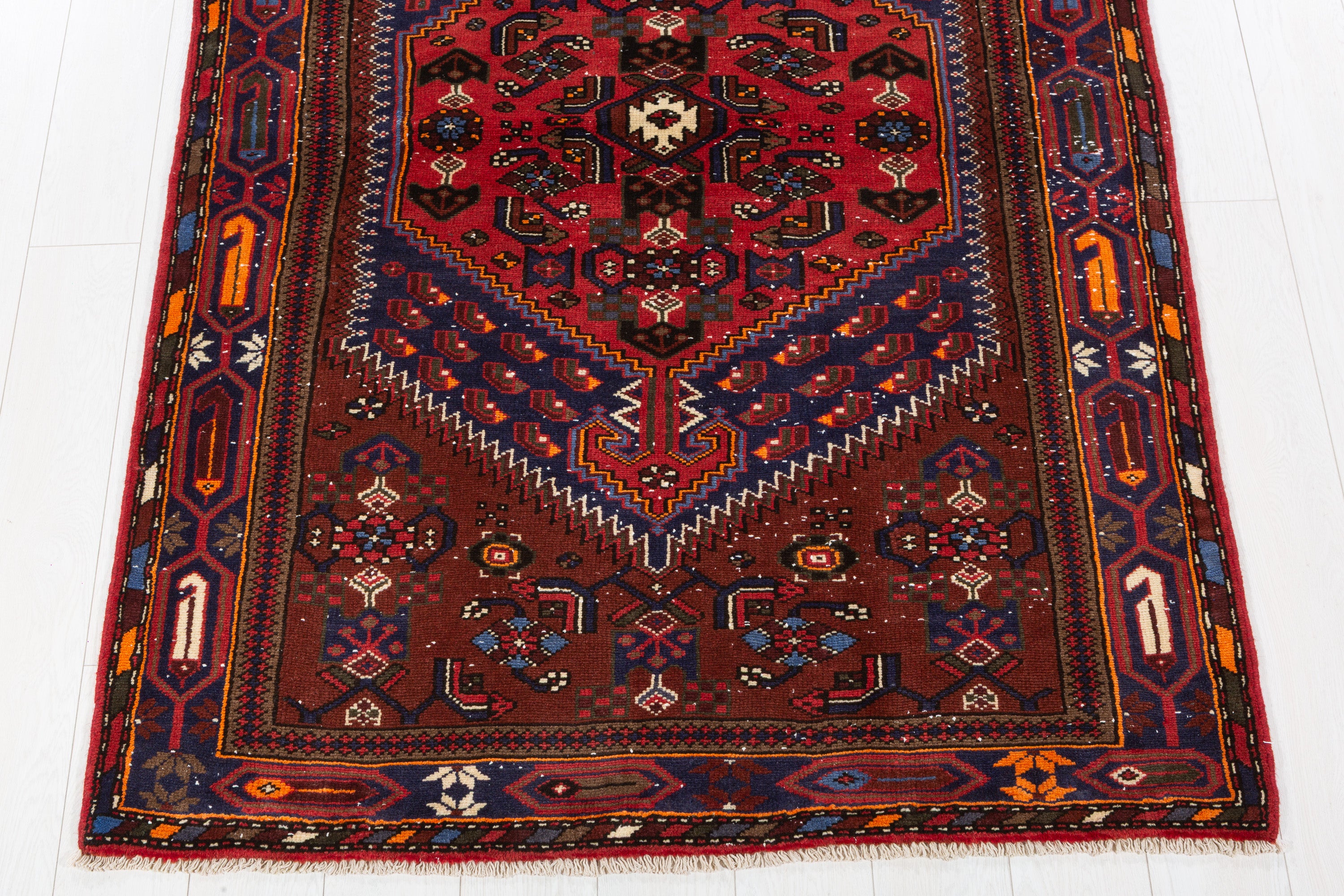 Vintage Brown, Navy Blue Central Medallion Area Rug – 6' 9" x 4' 3" (206 x 130 cm)
