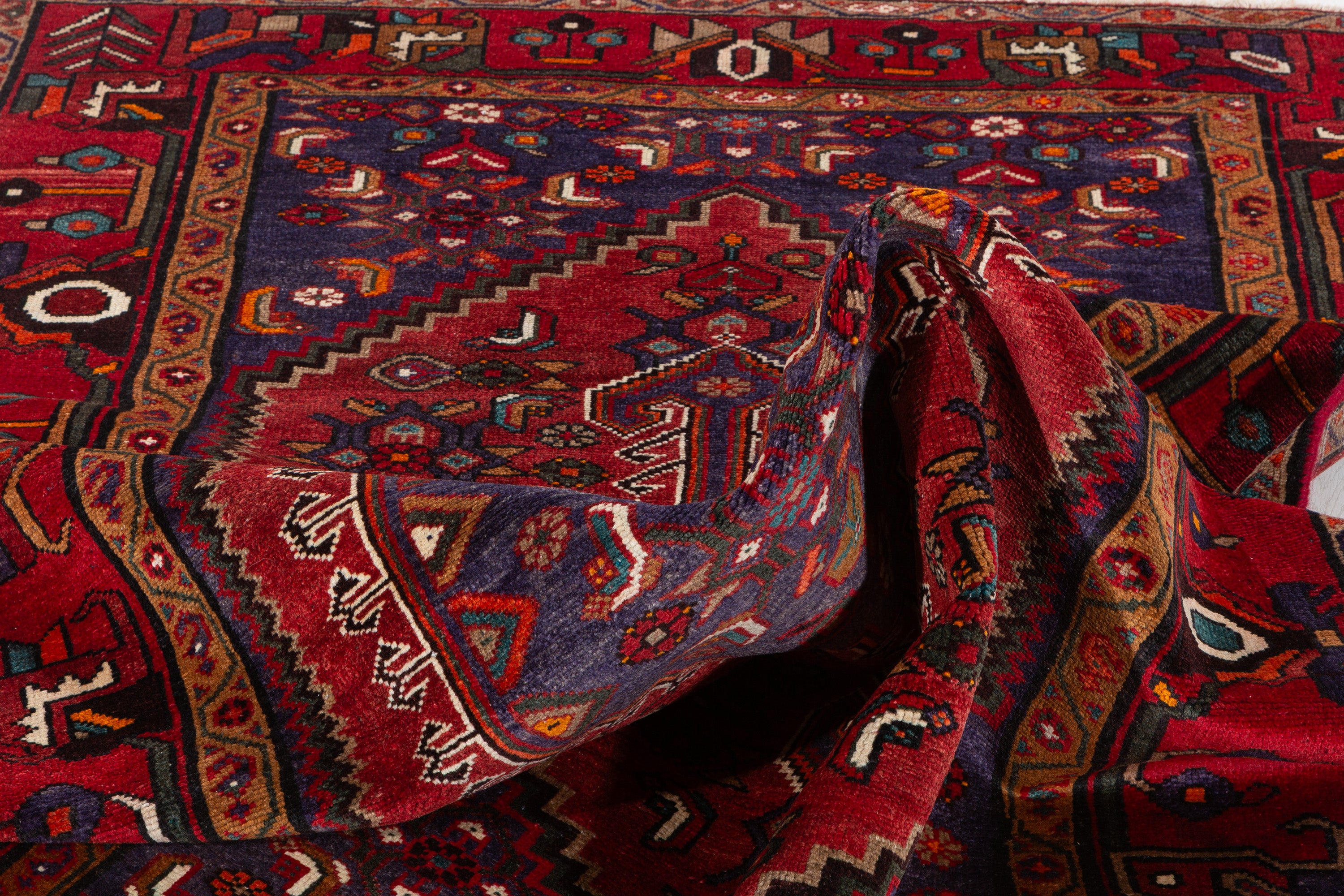 Vintage Rust Red, Navy Blue Central Medallion Area Rug – 6' 10" x 4' 7" (208 x 140 cm)