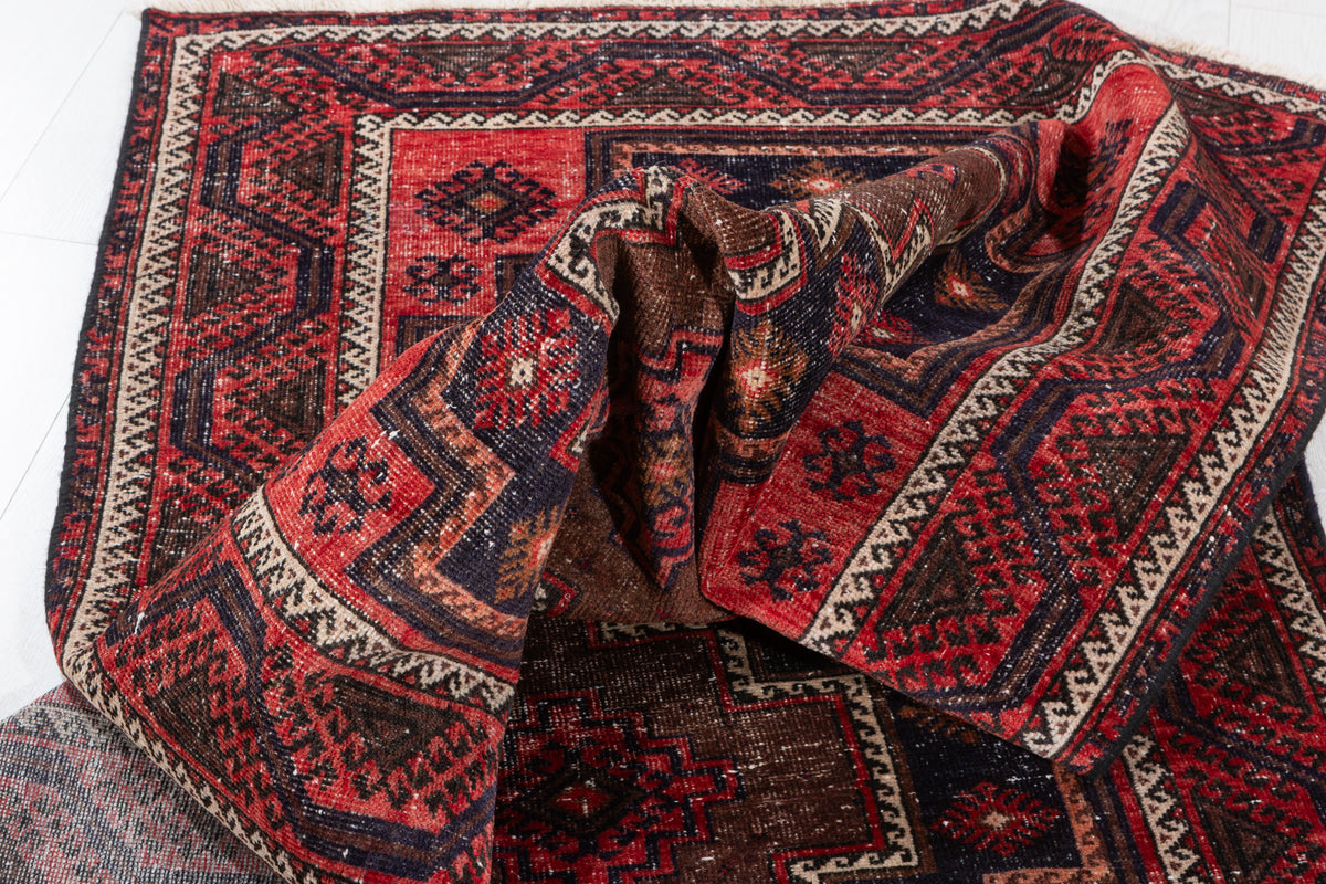 Vintage Navy Blue, Red Stepped Diamond Area Rug – 7' 9" x 3' 11" (236 x 119 cm)
