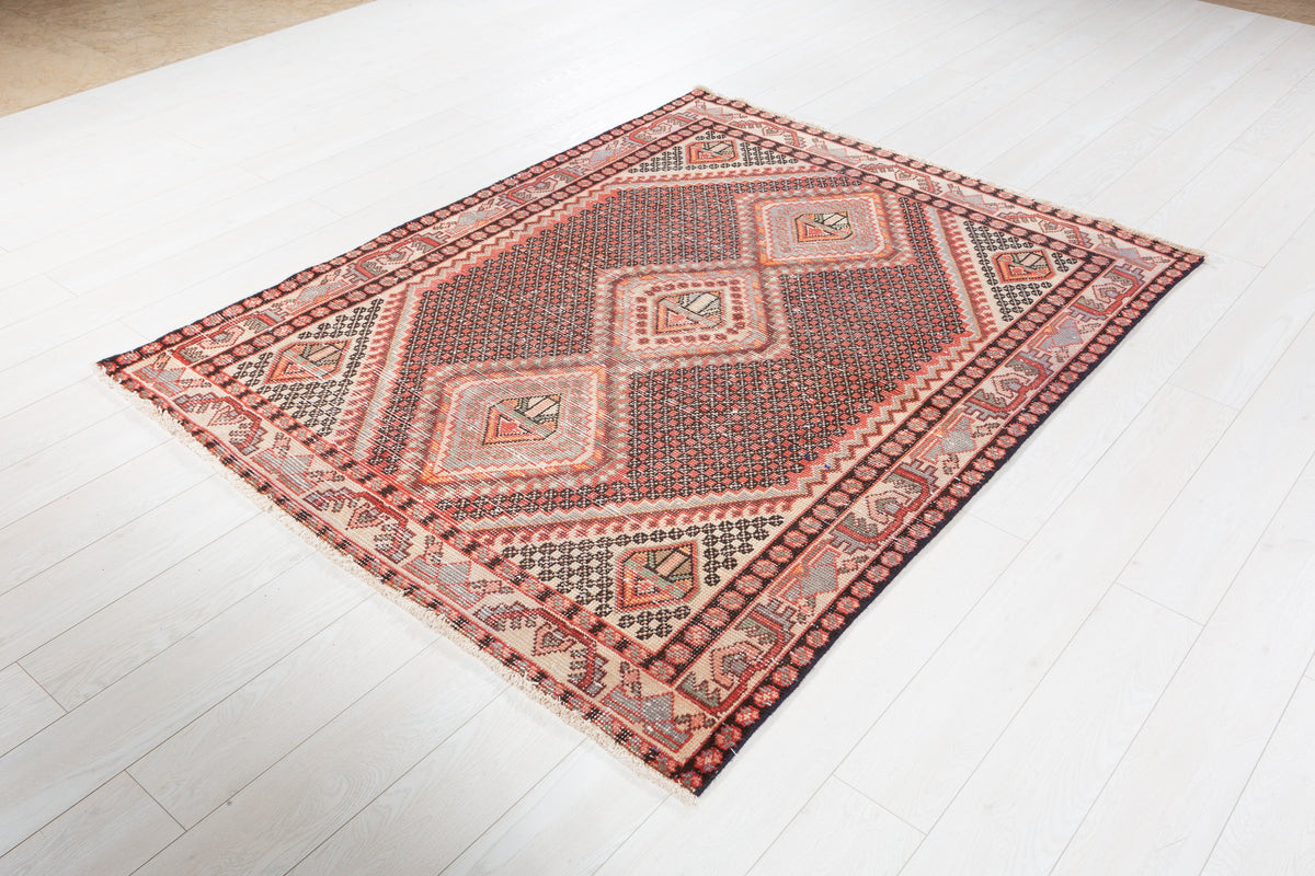 Vintage Faded Soft Coral Triple Diamond Area Rug – 6' 4" x 4' 10" (192 x 148 cm)