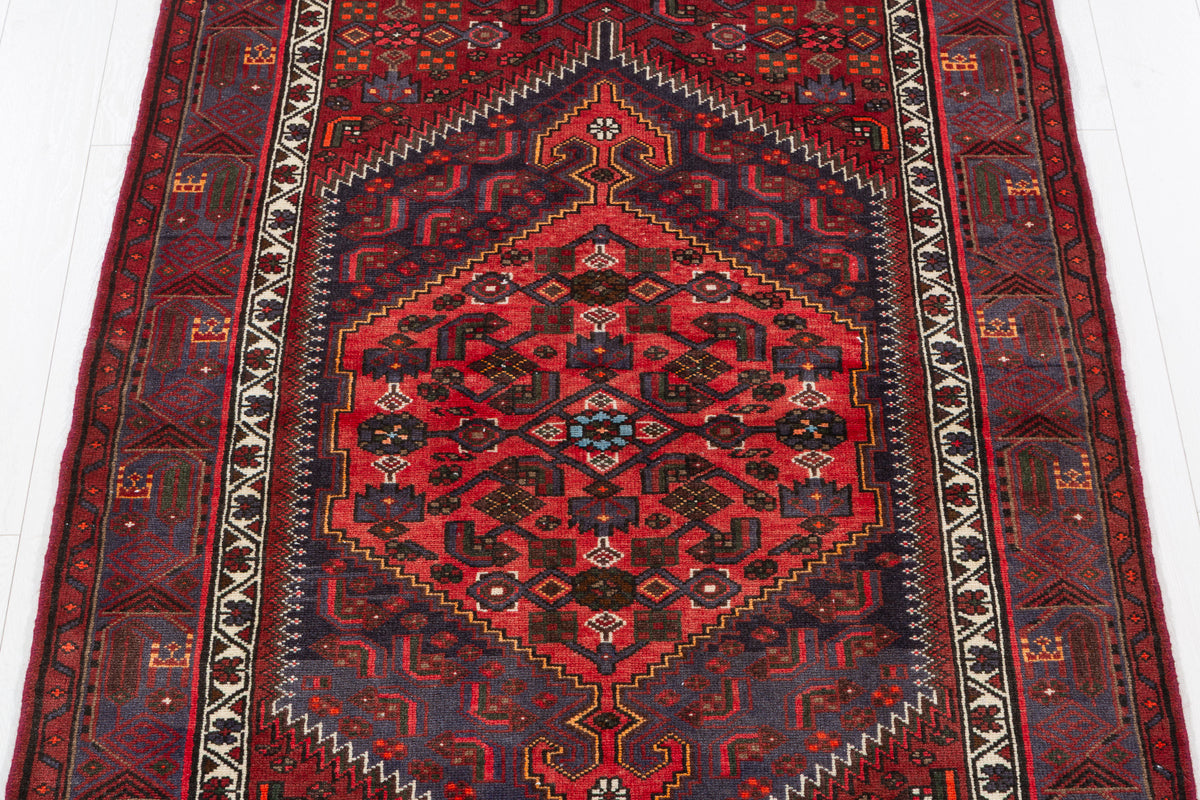 Vintage Rust Red Central Medallion Area Rug – 6' 10" x 4' 0" (209 x 122 cm)