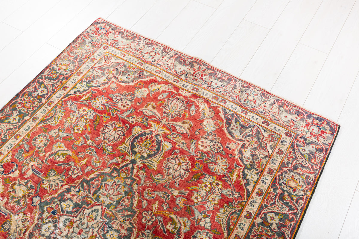 Antique Red Floral Area Rug – 6' 0" x 4' 0" (183 x 122 cm)