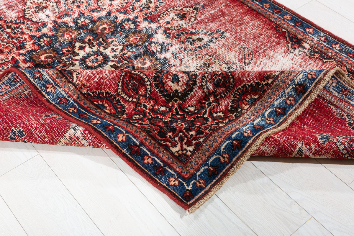 Antique Mashad Faded red Floral Area Rug – 7' 0" x 4' 5" (214 x 135 cm)