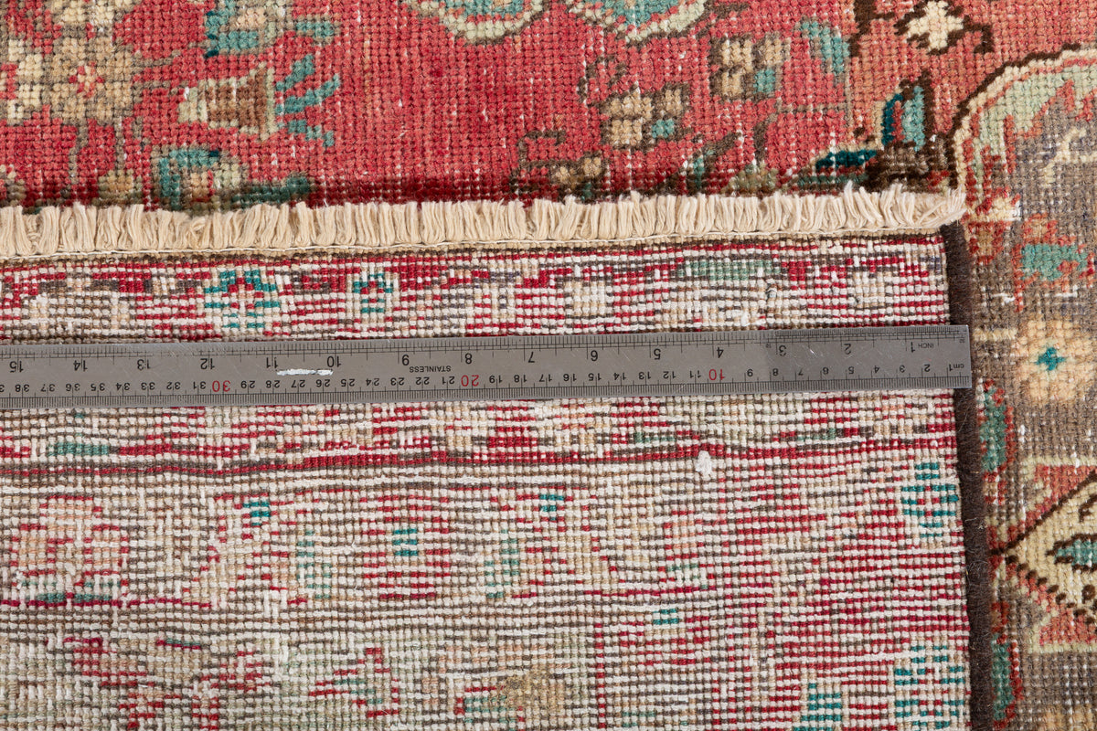 Antique Faded red, beige Floral Hand-Knotted Area Rug – 5' 11" x 4' 2" (180 x 126 cm)