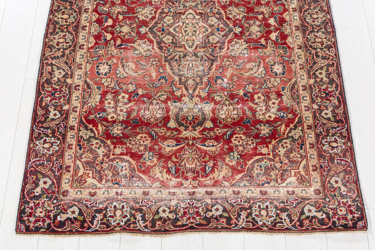 Rare Antique Red Floral Medallion Hand-Knotted Area Rug – 6' 2" x 4' 1" (189 x 125 cm)