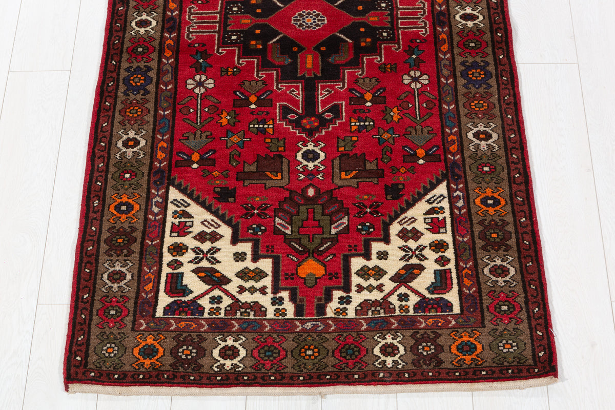 Tapis vintage rouge et brun à médaillon géométrique – 6' 1" x 3' 1" (185 x 95 cm)