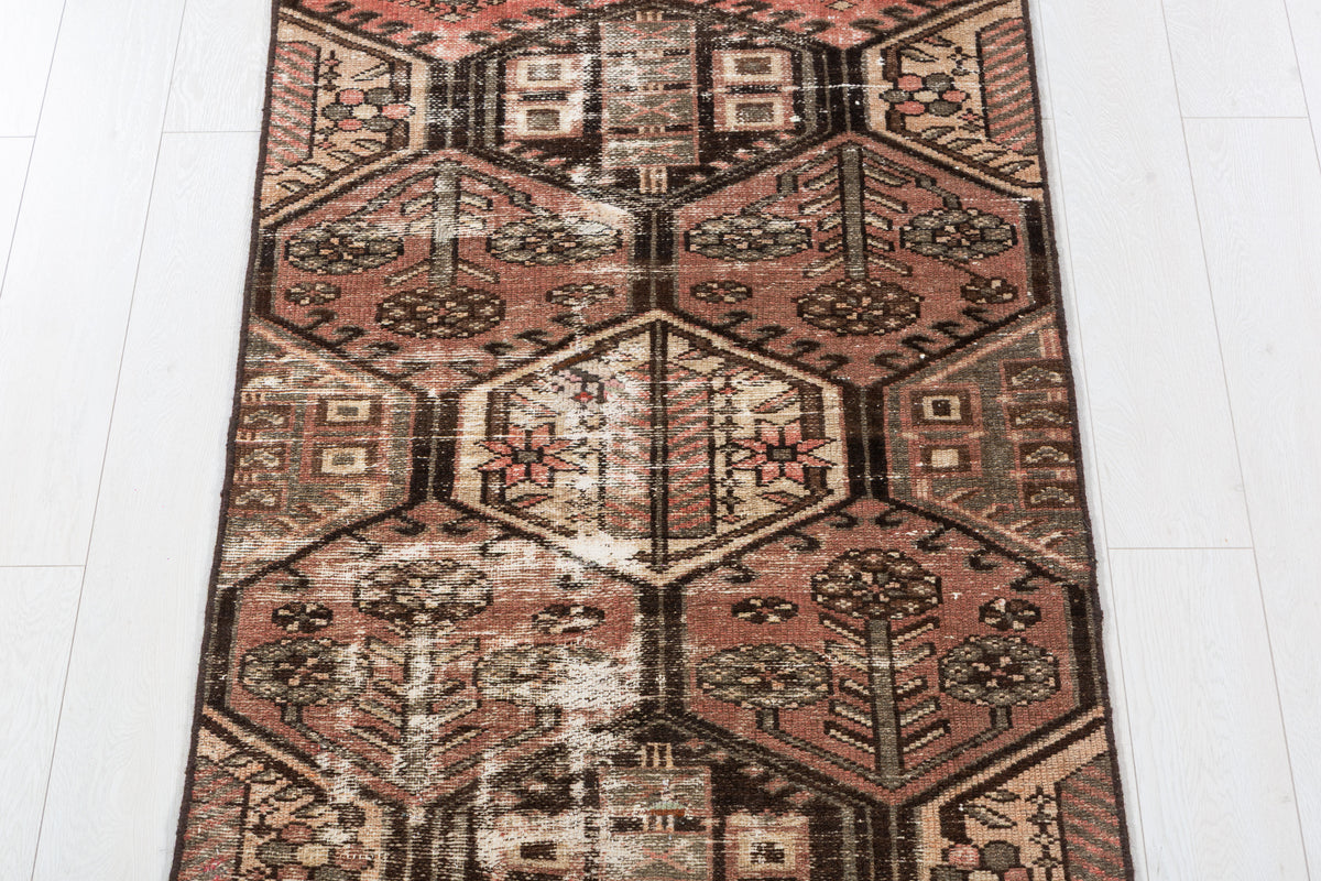 Tapis ancien usé pêche Hexagon Lattice – 5' 7" x 2' 10" (170 x 87 cm)