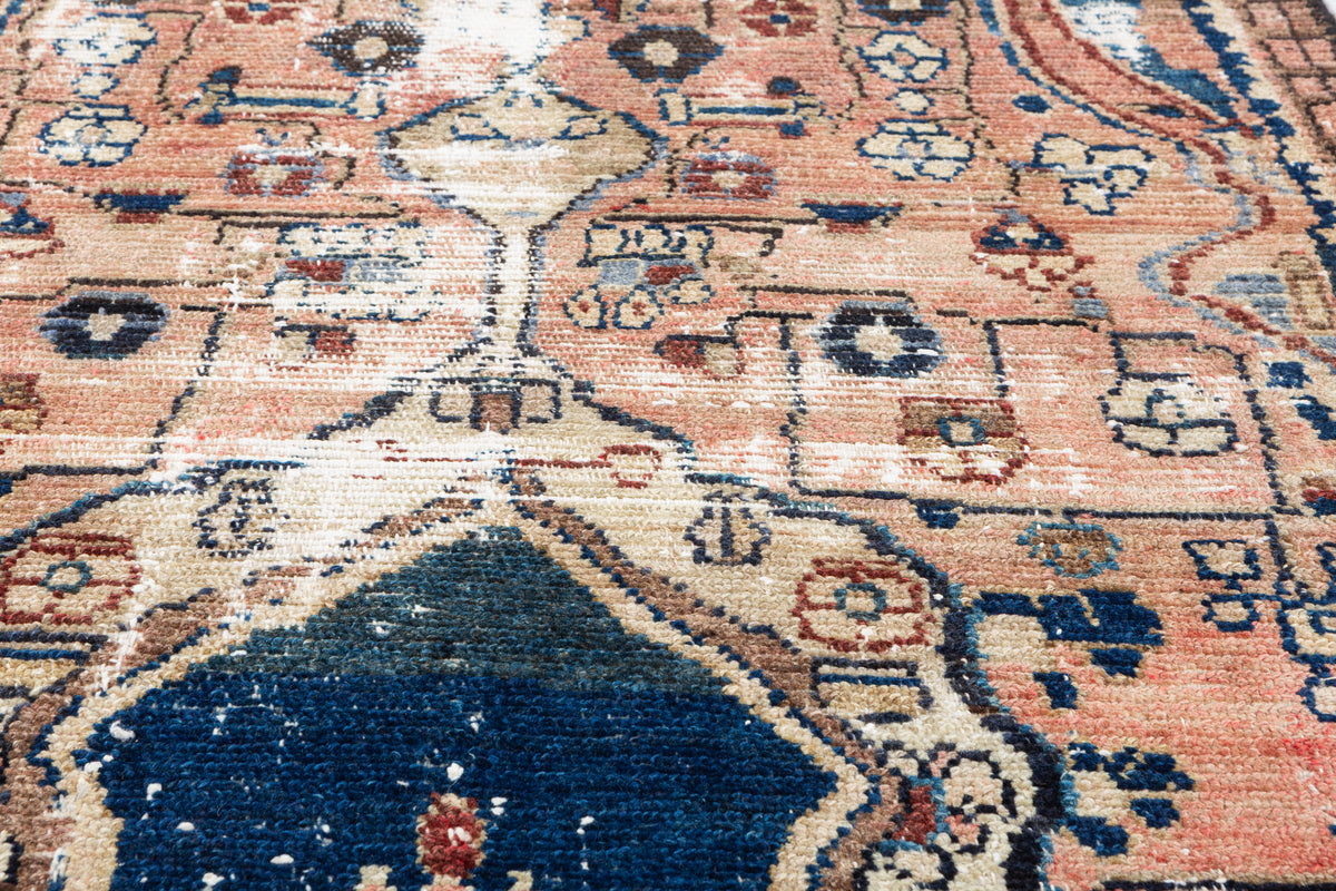 Antique Distressed Peach Floral Medallion Hand-Knotted Area Rug – 5' 9" x 3' 2" (176 x 97 cm)