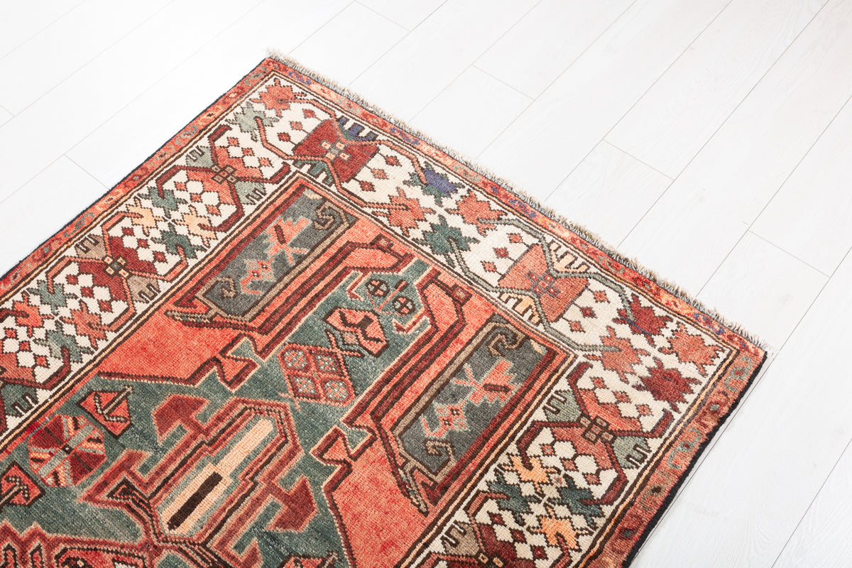 Tapis vintage délavé rouge à médaillon géométrique – 6' 8" x 3' 5" (204 x 104 cm)