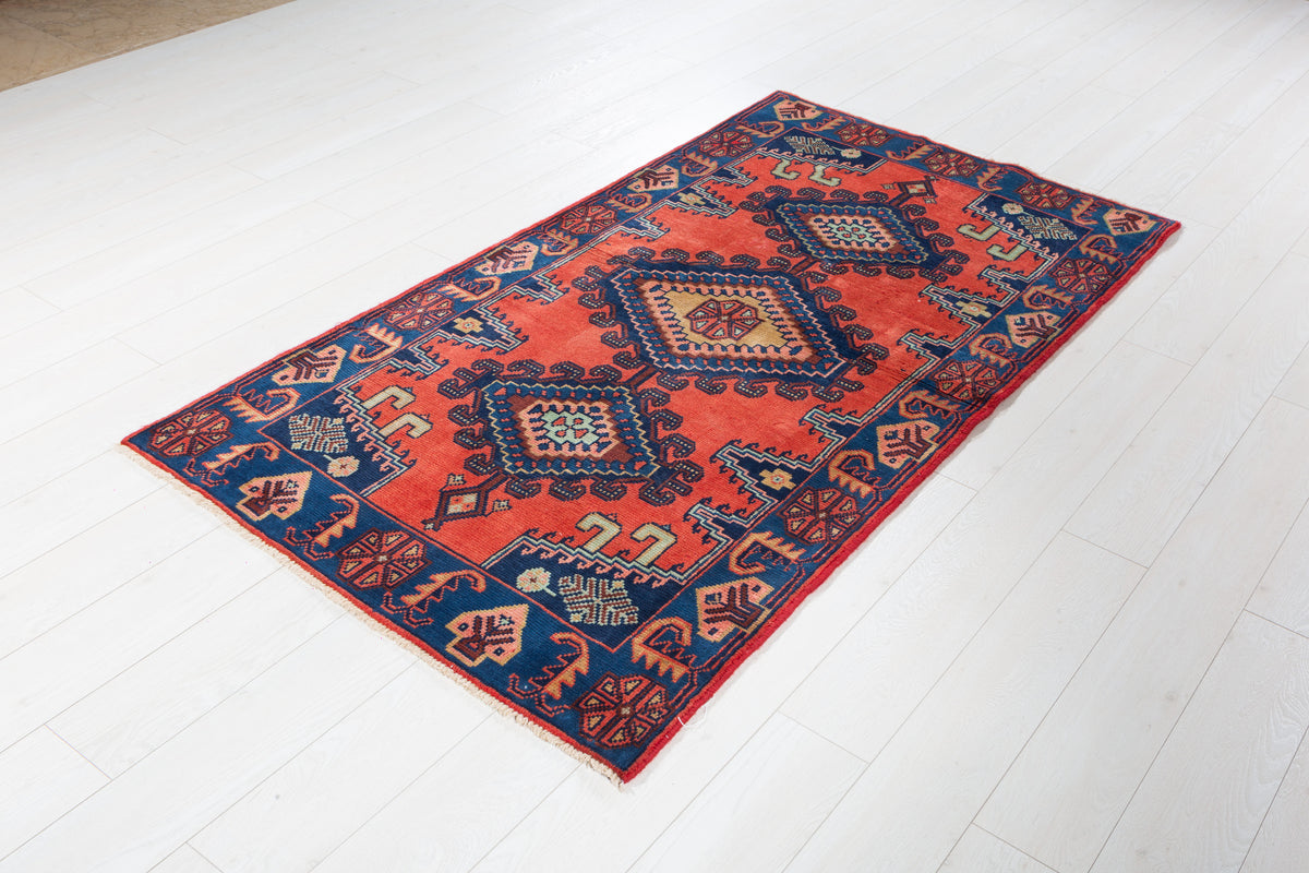 Tapis vintage orange et bleu Triple à médaillon géométrique – 6' 7" x 3' 7" (200 x 108 cm)