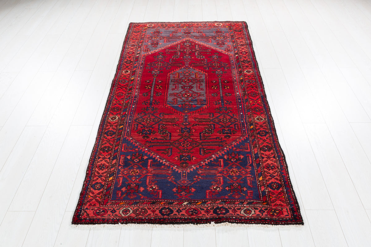 Vintage Red Tonal Central Medallion Hand-Knotted Area Rug – 6' 10" x 3' 7" (209 x 110 cm)