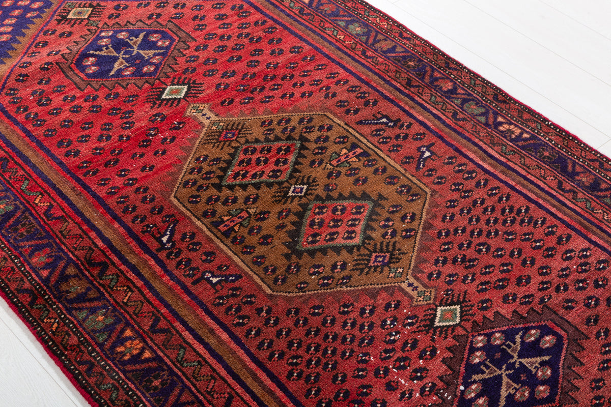 Vintage Rust Red and Navy Blue Elongated Medallion Hand-Knotted Area Rug – 5' 10" x 3' 7" (179 x 109 cm)