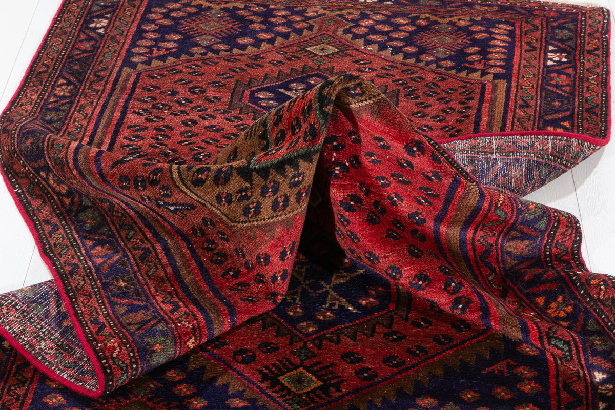 Vintage Rust Red and Navy Blue Elongated Medallion Hand-Knotted Area Rug – 5' 10" x 3' 7" (179 x 109 cm)