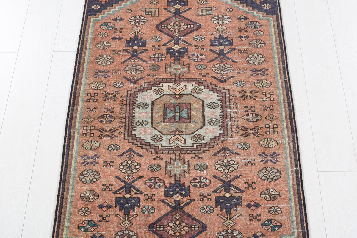 Vintage Faded Peach Geometric Medallion Hand-Knotted Area Rug – 5' 10" x 2' 10" (179 x 86 cm)