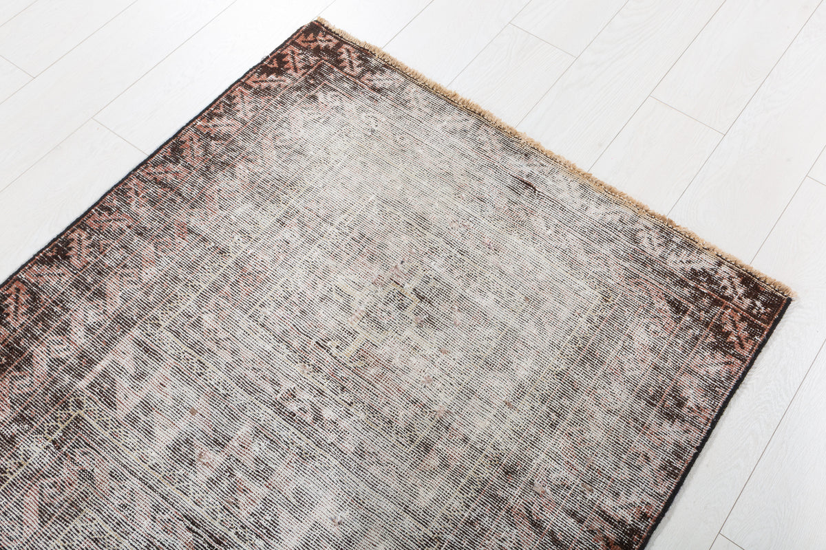 Antique Rose Distressed Open Field Hand-Knotted Area Rug – 6' 6" x 3' 1" (199 x 95 cm)