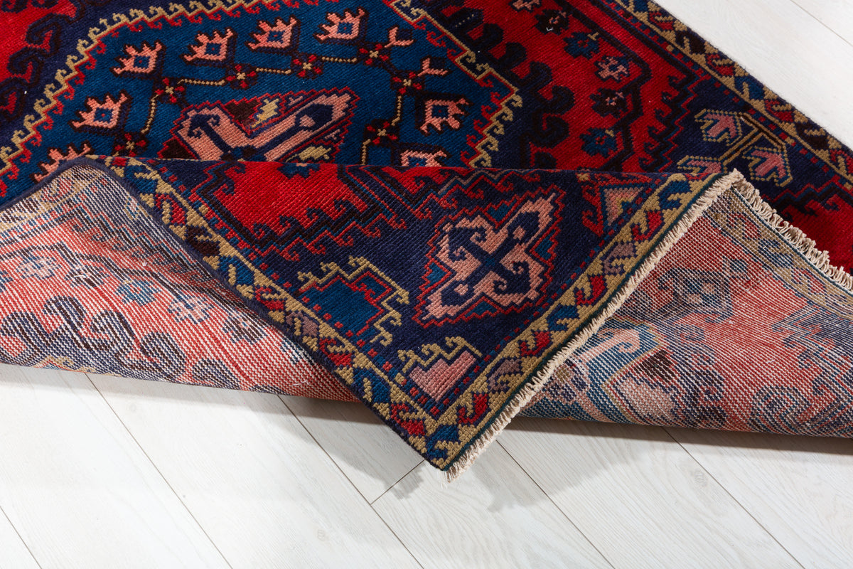 Collectible Vintage Red and Blue Oversized Diamond Medallion Hand-Knotted Area Rug – 5' 9" x 3' 9" (175 x 114 cm)