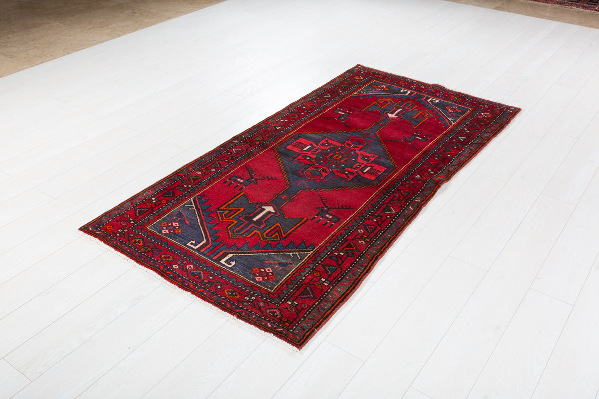 Vintage Red Large Central Medallion Hand-Knotted Area Rug – 6' 9" x 3' 3" (207 x 100 cm)