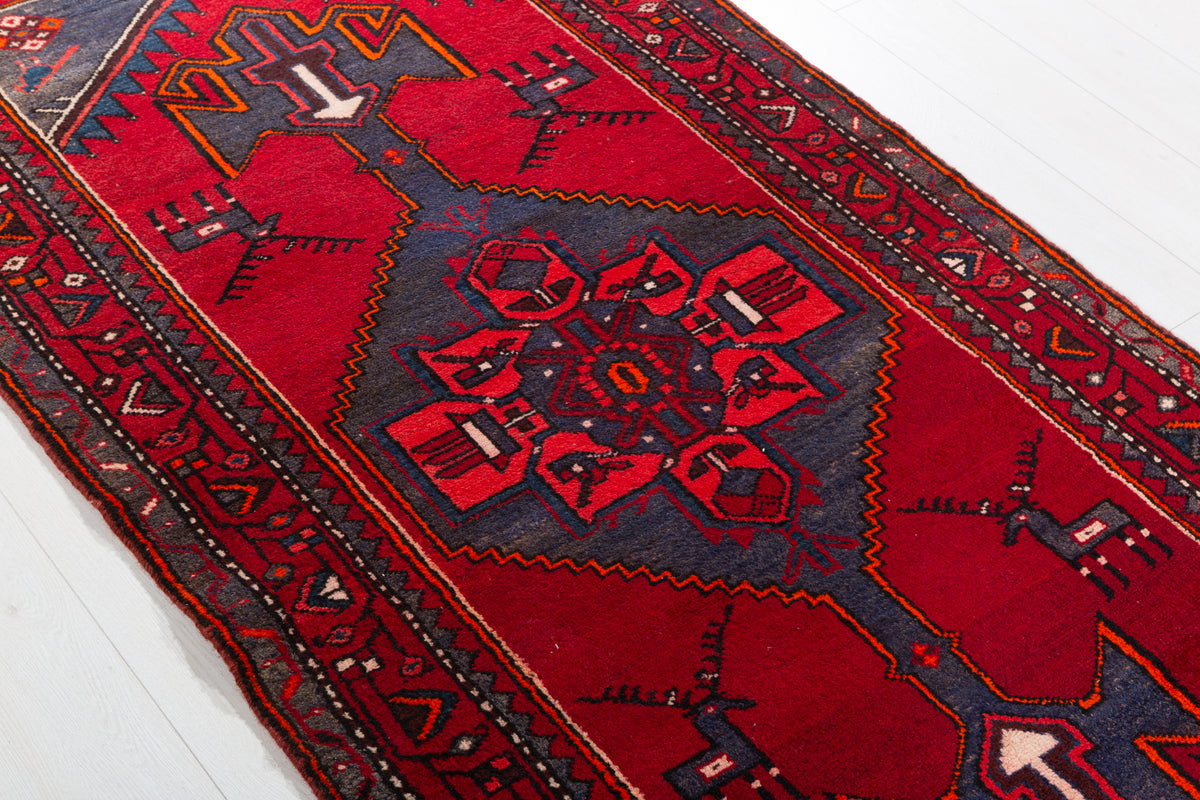 Vintage Red Large Central Medallion Hand-Knotted Area Rug – 6' 9" x 3' 3" (207 x 100 cm)