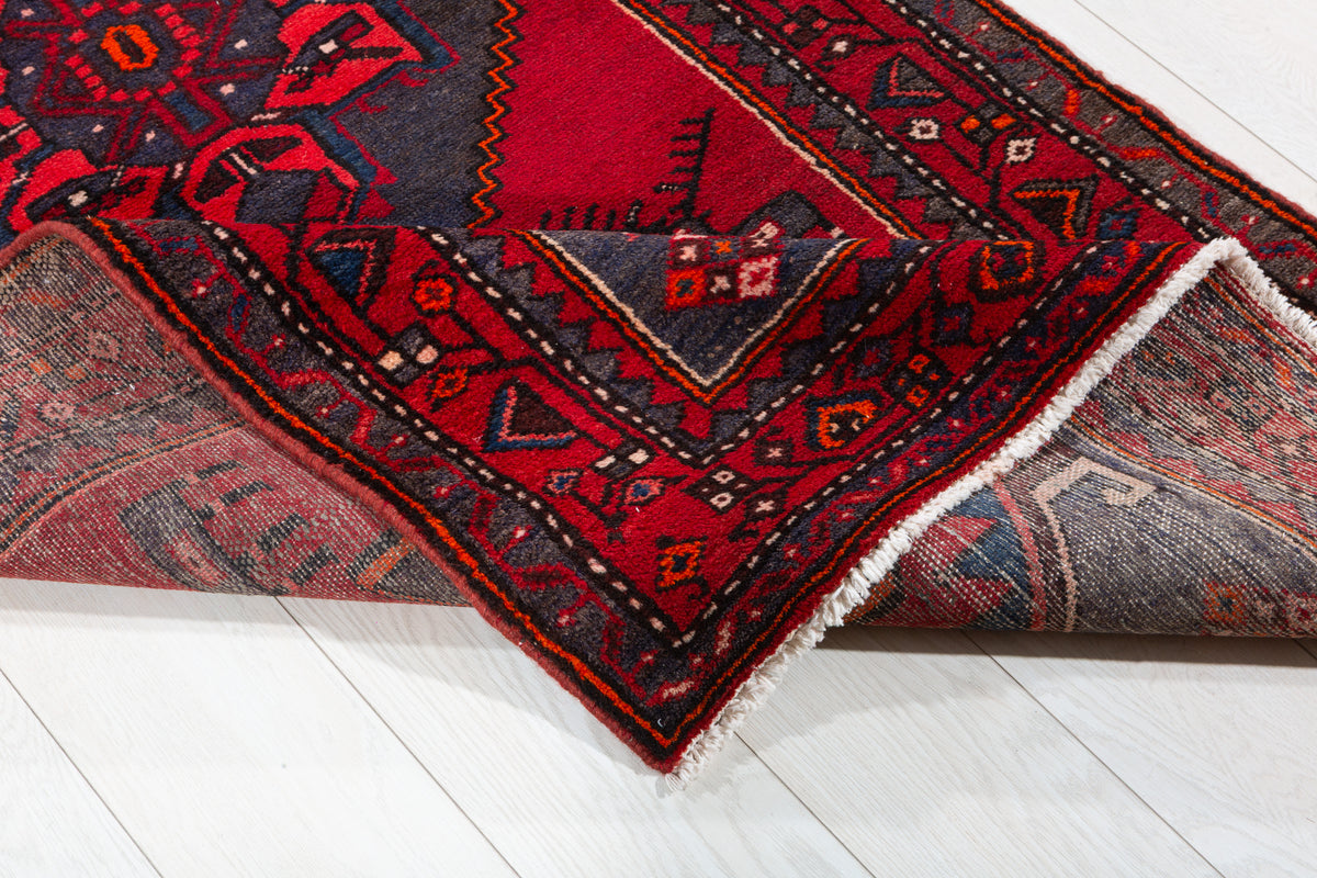 Vintage Red Large Central Medallion Hand-Knotted Area Rug – 6' 9" x 3' 3" (207 x 100 cm)