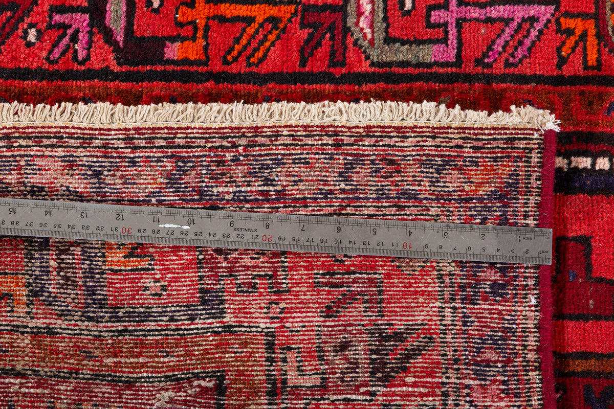 Vintage Burgundy Medallion Hand-Knotted Area Rug – 6' 7" x 3' 5" (201 x 104 cm)