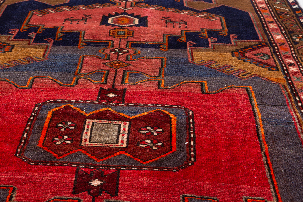 Tapis vintage rouge et Golden brun Columned à médaillon géométrique – 6' 10" x 3' 8" (208 x 111 cm)