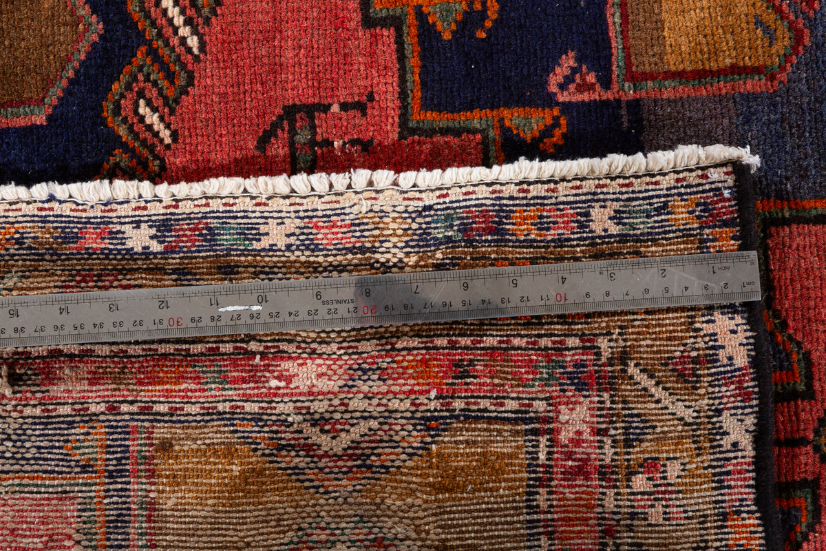 Tapis vintage rouge et Golden brun Columned à médaillon géométrique – 6' 10" x 3' 8" (208 x 111 cm)