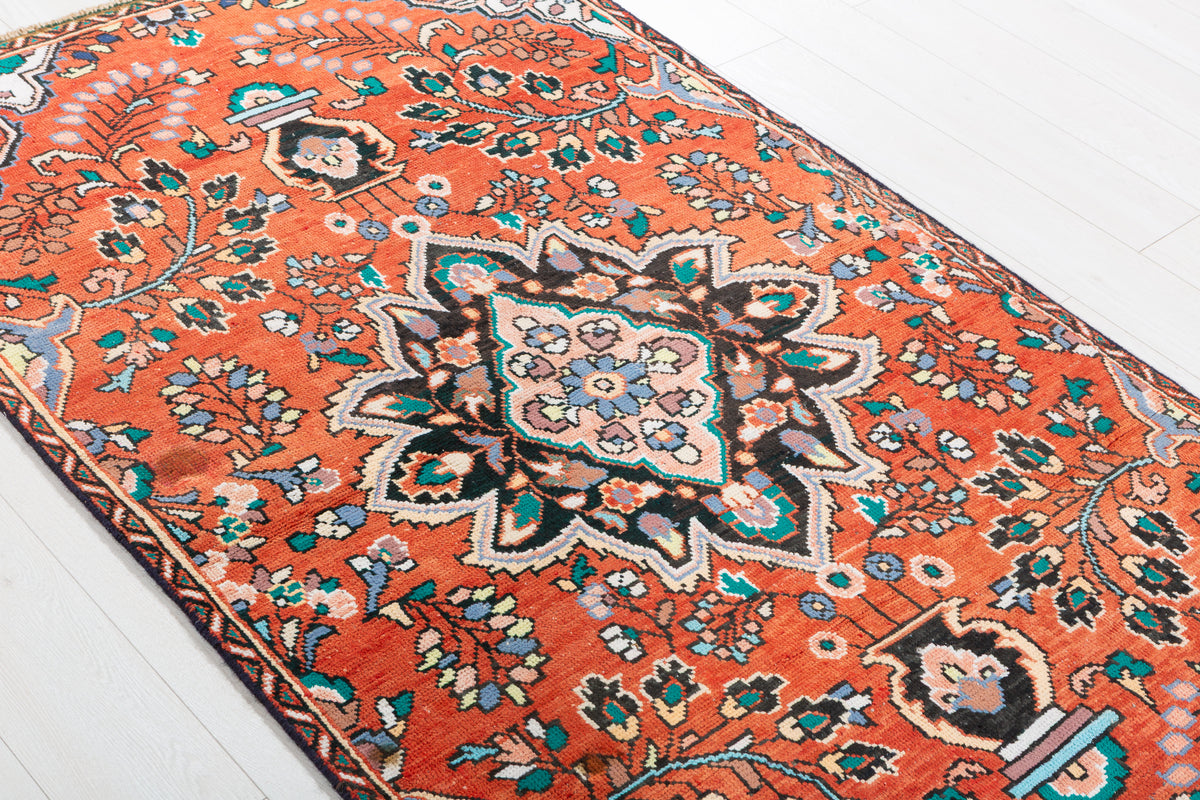 Vintage Orange-Red Floral Central Medallion Area Rug – 6' 2" x 3' 7" (188 x 109 cm)