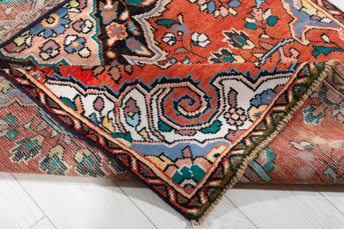 Vintage Orange-Red Floral Central Medallion Area Rug – 6' 2" x 3' 7" (188 x 109 cm)