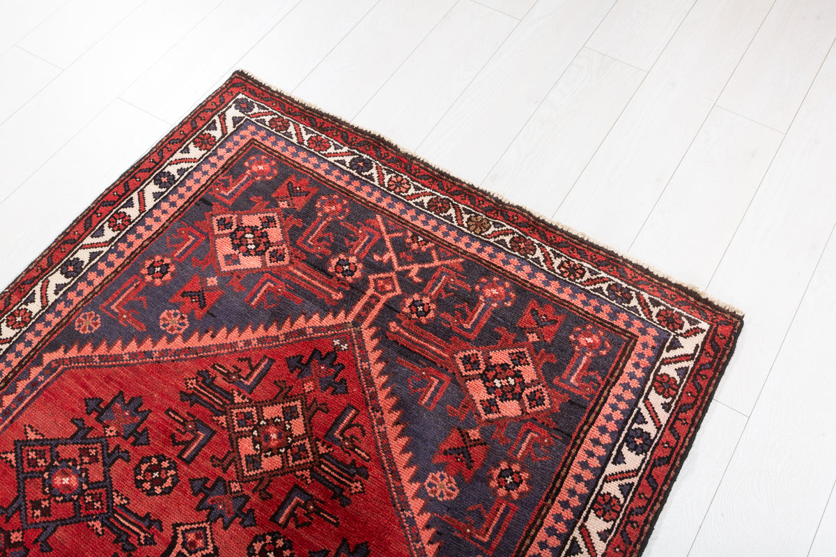 Tapis vintage rouge et bleu marine à double médaillon géométrique – 6' 6" x 3' 8" (198 x 111 cm)