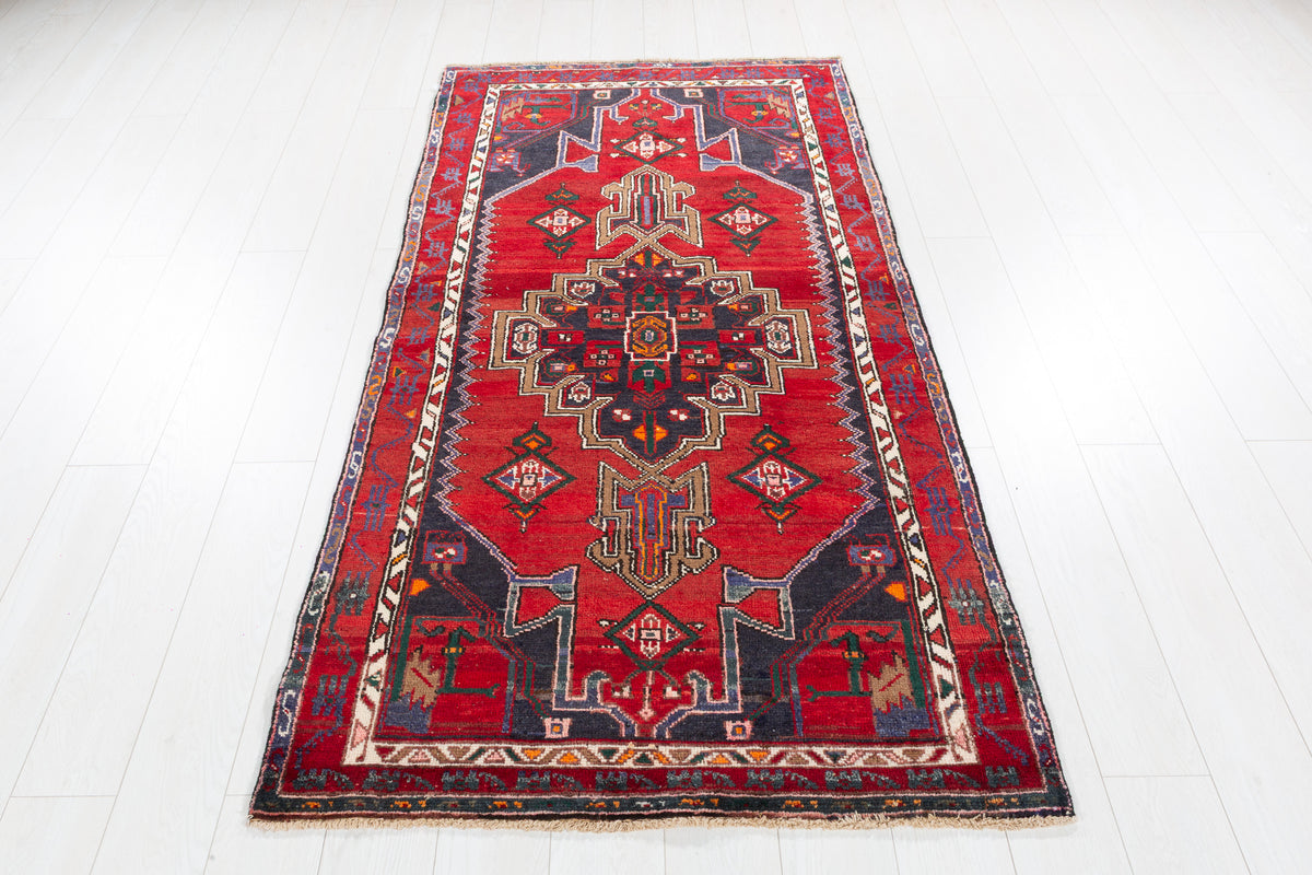 Vintage Red Classic Hexagonal Medallion Hand-Knotted Area Rug – 6' 9" x 3' 5" (206 x 105 cm)