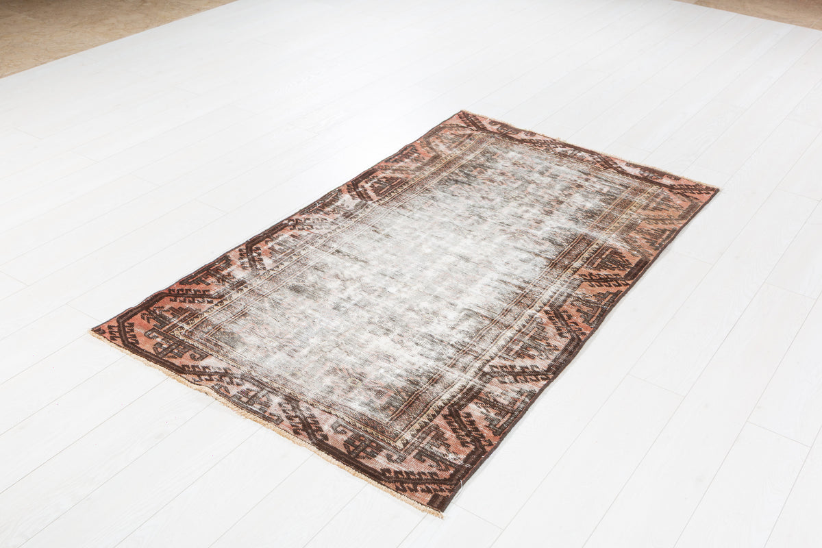 Antique Faded Beige Distressed Hand-Knotted Area Rug – 5' 8" x 3' 3" (172 x 100 cm)