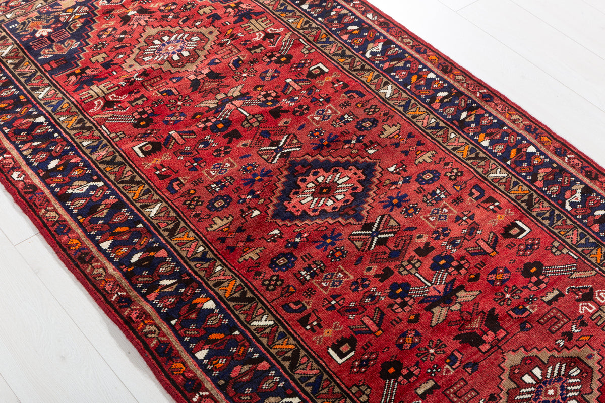 Vintage Rust Red Fine-Motif Geometric Medallion Hand-Knotted Area Rug – 6' 4" x 3' 2" (194 x 96 cm)
